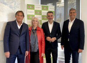 De izqda. a derecha: Alejandro Ehlis, Director General Ehlis, S.A. María José Valero, Subdirectora General Indamat Gestión, S.L. José Durà, Director General Indamat Gestión, S.L. Ignacio Ehlis, Director General Ehlis, S.A.